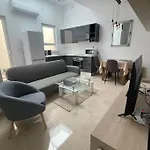 Апартаменты New Two Bedroom Flat Kamila On A Dwell *