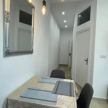 Apartman New Two Bedroom Flat Kamila On A Dwell